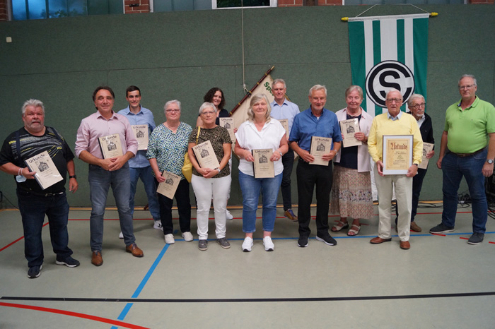 Ehrung langjährige Mitglieder und silberne Verdienstnadel