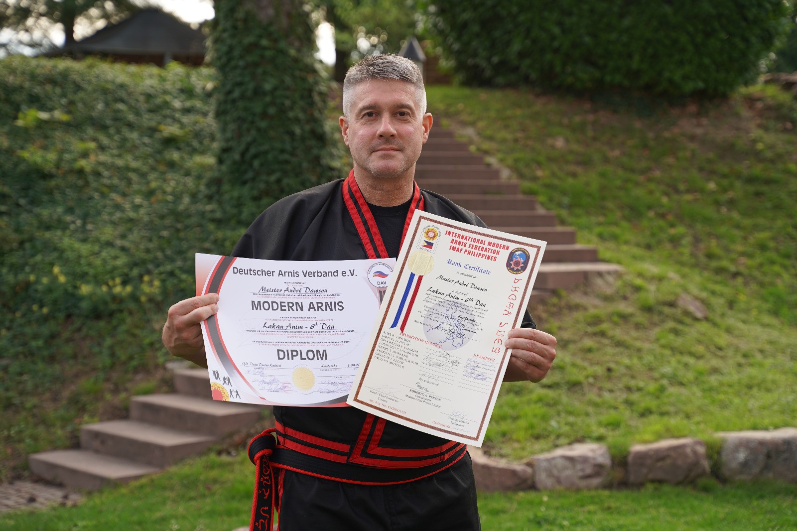 Besondere Ehrung: André Dawson trägt künftig den schwarzen Anzug