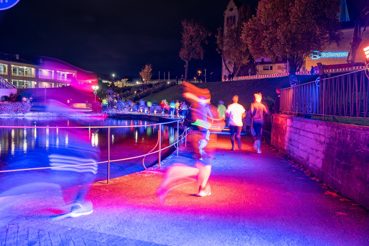 Paderborn erstrahlt zum 9. Martinslauf - Attraktives Rahmenprogramm rund um die Laufstrecke l&auml;dt zum Zuschauen ein