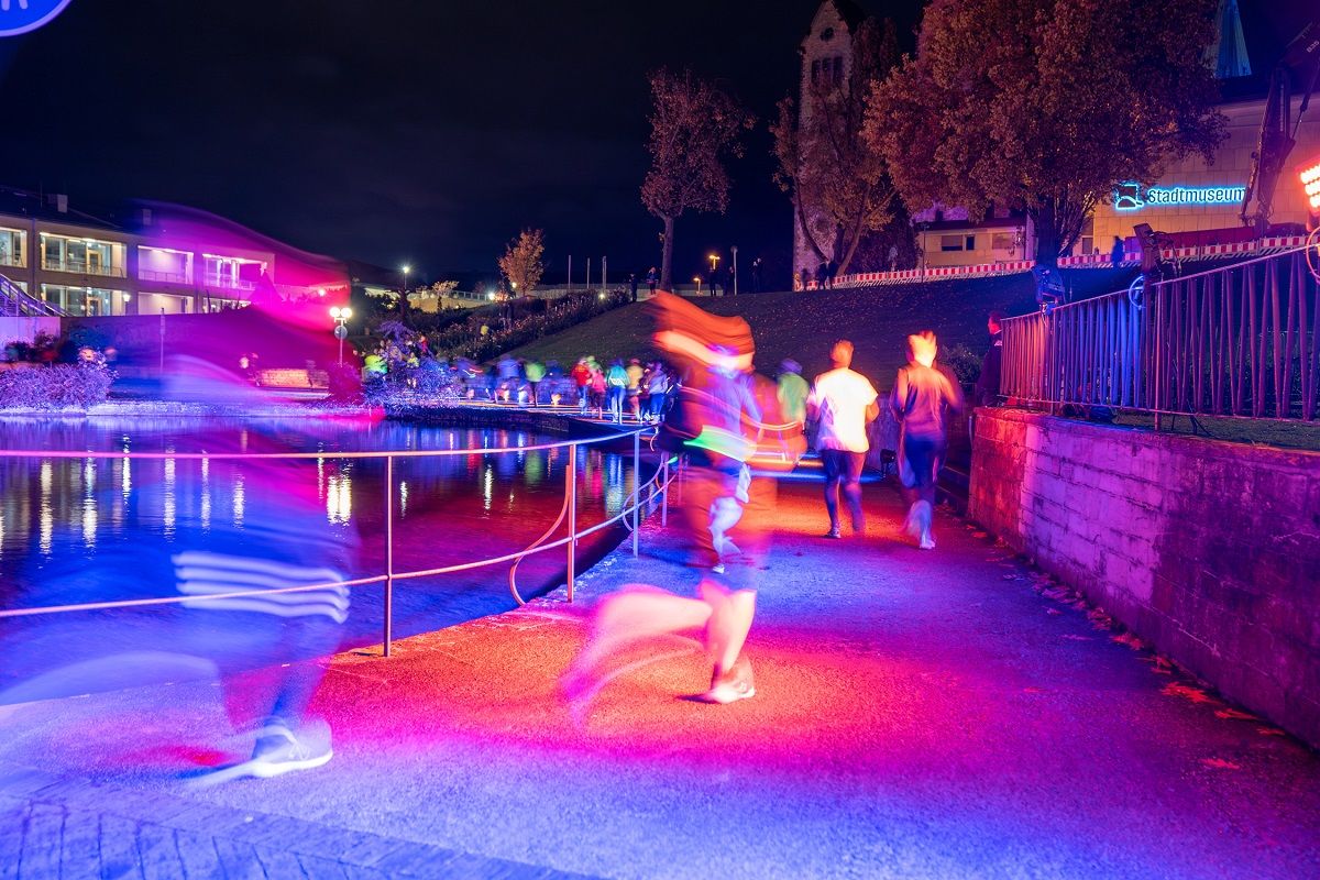 Paderborn erstrahlt zum 9. Martinslauf - Attraktives Rahmenprogramm rund um die Laufstrecke lädt zum Zuschauen ein